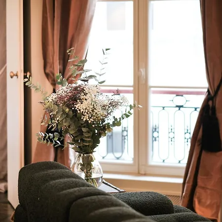 80m2 Center Of Paris, Absolute Calm Appartamento