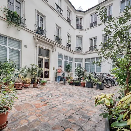 80m2 Center Of Paris, Absolute Calm Apartment *